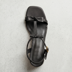 KNOT BLACK
